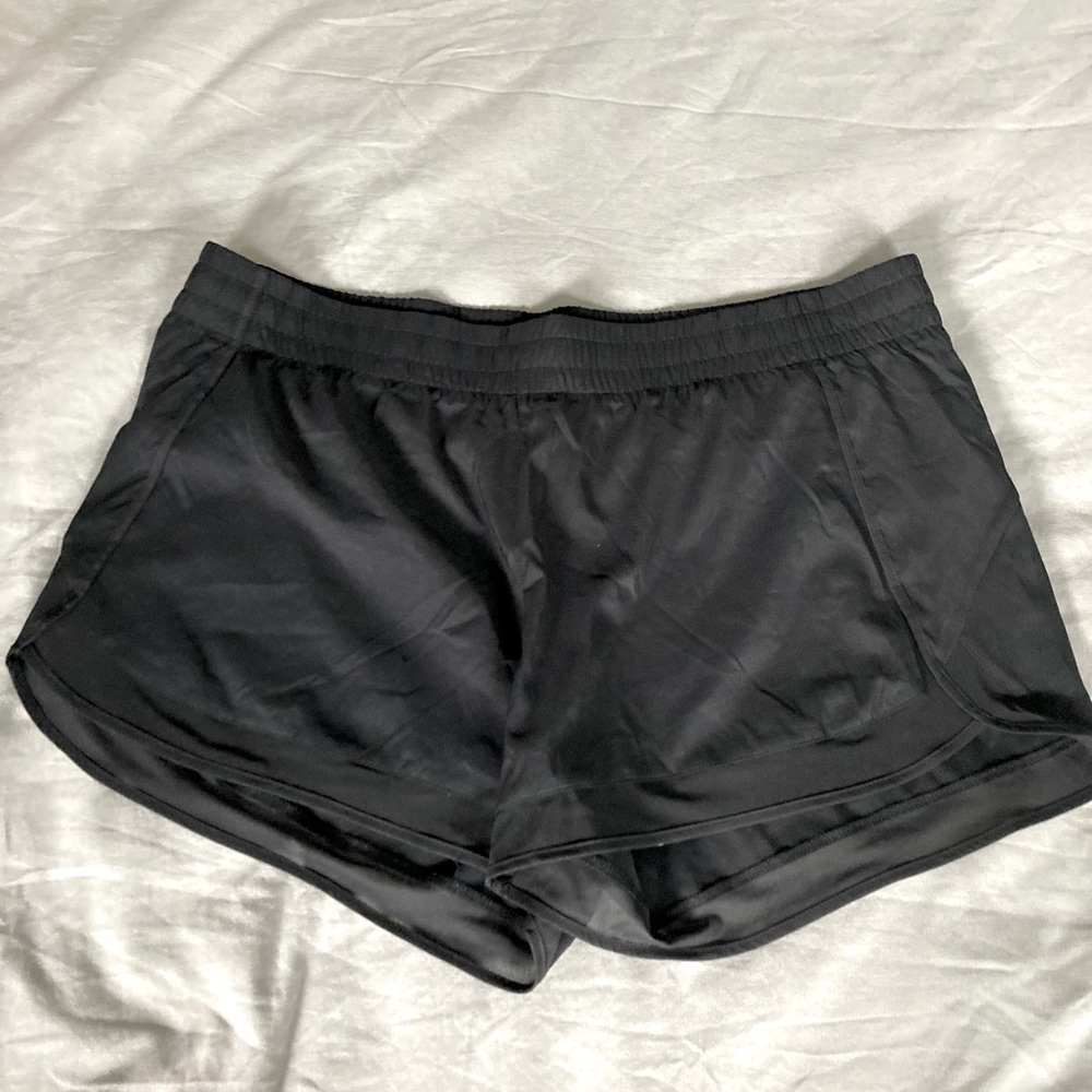 Athleta Mesh Racer Run Shorts 4” in XL. Never worn.